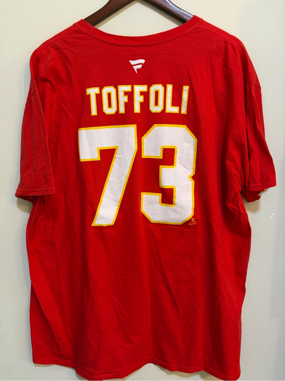CLOSET CLEAROUT Calgary Flames Tyler Toffoli #73 NHL Mens 2XL Red Hockey Tee